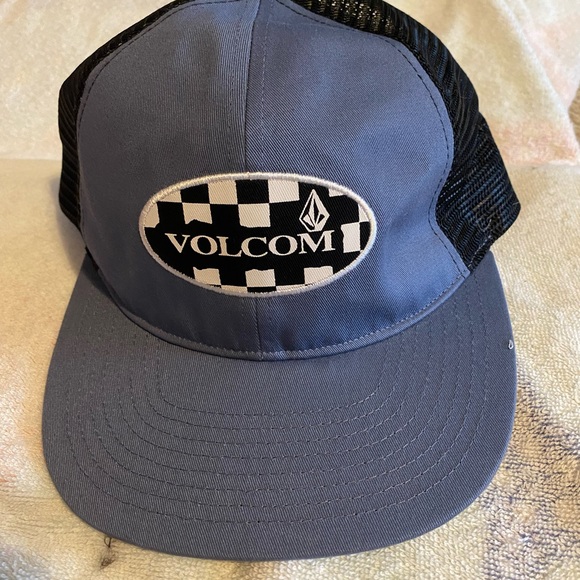 Volcom snapback hat - Picture 2 of 4